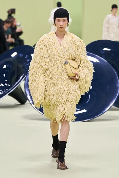 Look 42